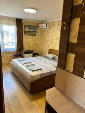 Cozy One-Bedroom Apartment in Sozopol Old Town 1